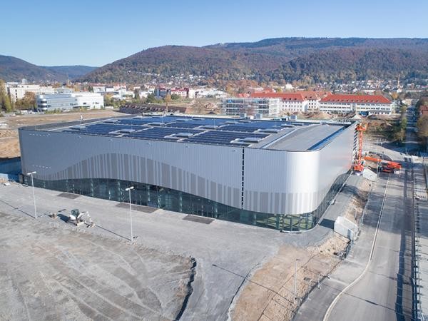Blick aus der Vogelperspektive auf den SNP dome im Heidelberger Innovation Park (hip).