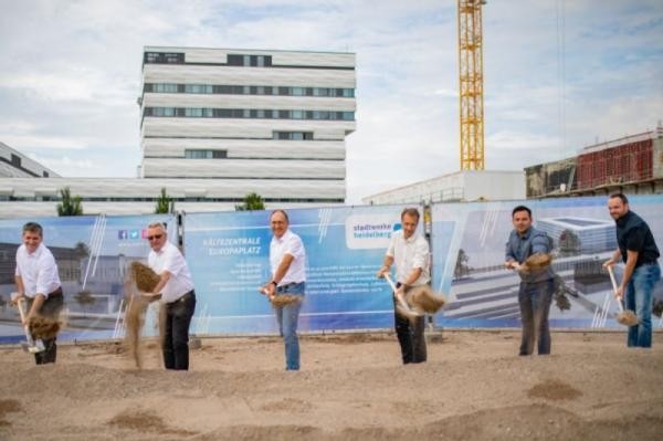 v.l.n.r.: Georg Stier, Leiter Kälte- und Wärmelösungen Stadtwerke Heidelberg Energie; Peter Erb, Kaufmännischer Geschäftsführer Stadtwerke Heidelberg Umwelt; Michael Teigeler, Geschäftsführer Stadtwerke Heidelberg Energie; Carsten Hindenburg, Hindenburg Consulting; Eugen Neifert, Kältelösungen Stadtwerke Heidelberg Energie; Dirk Weber, Weber Energie Service.