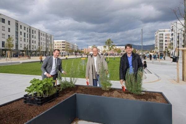 Pfaffengrunder Terrasse in der Bahnstadt wird eröffnet. Foto: Rothe Pfaffengrunder Terrasse in der Bahnstadt wird eröffnet. Foto: Rothe