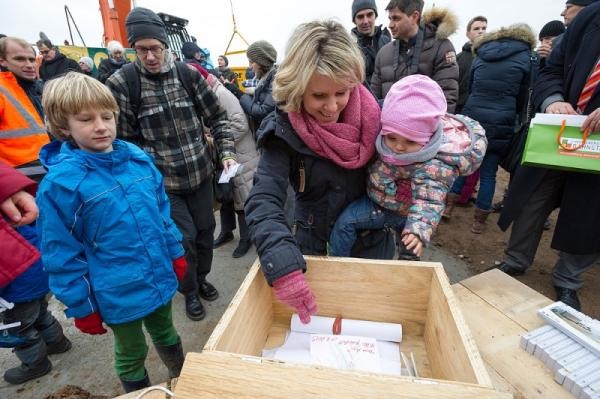 Baugruppen: 72 Parteien – Familien, Paare und Singles – haben sich zu der Baugemeinschaft in der Bahnstadt zusammengeschlossen (Foto: Rothe) Baugruppen: 72 Parteien – Familien, Paare und Singles – haben sich zu der Baugemeinschaft in der Bahnstadt zusammengeschlossen (Foto: Rothe)