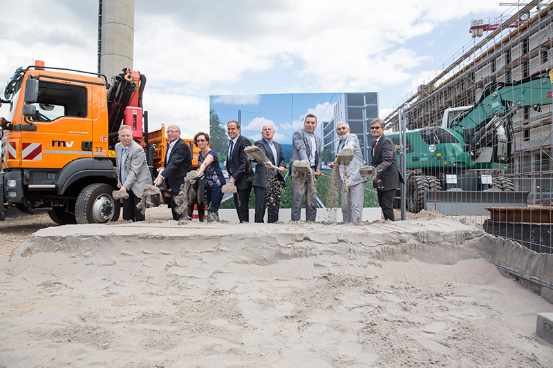 Spatenstich für die neue Bahnstadt-Straßenbahn (Foto: Buck) Spatenstich für die neue Bahnstadt-Straßenbahn (Foto: Buck)